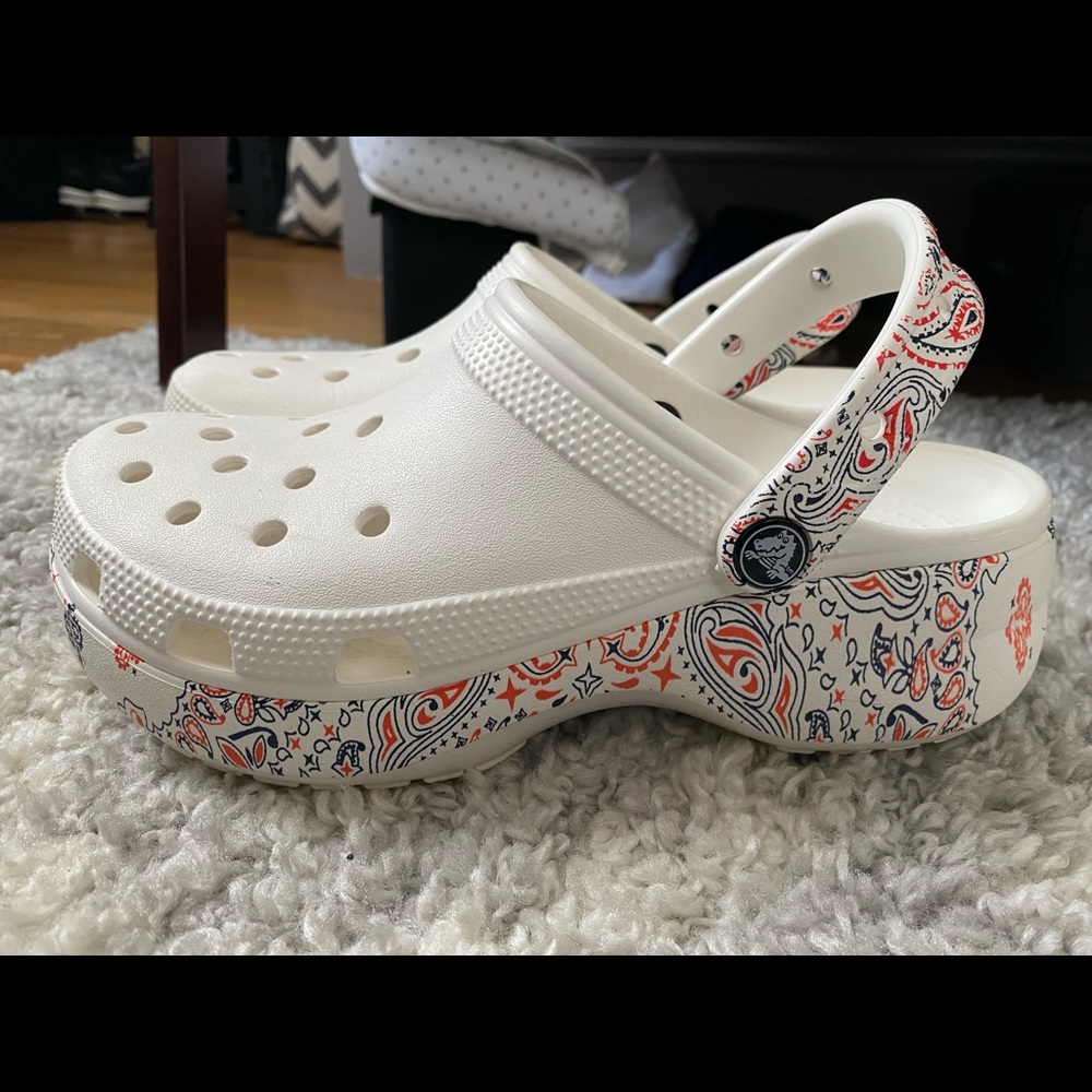 Bandana Crocs 💙❤️